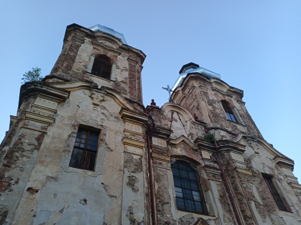 kostel_podhled